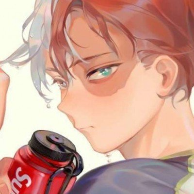 女子睡觉被15斤猫咪压致手腕骨折